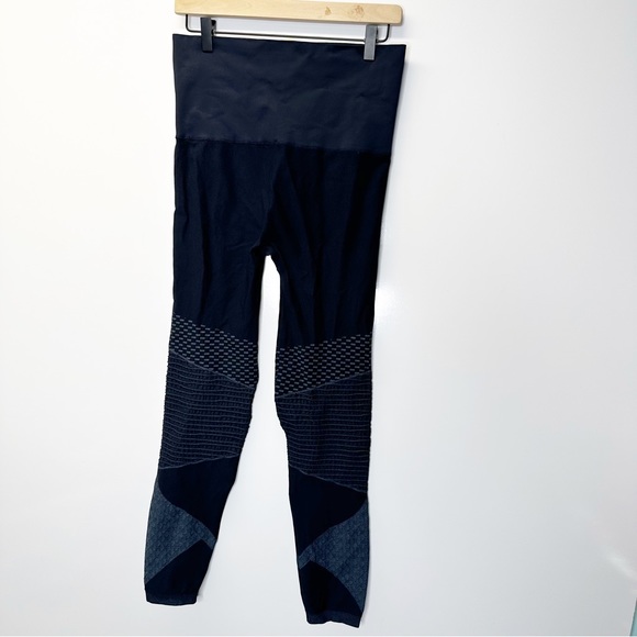 Spanx Look At Me Now Seamless Moto Leggings Indigo Blue Size XL - Picture 11 of 11